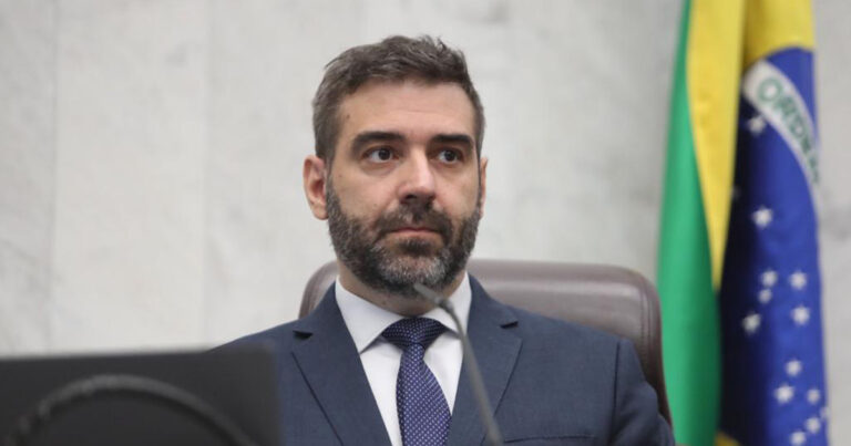 Leia mais sobre o artigo Projeto de lei quer dar mais transparência aos radares pelo Paraná