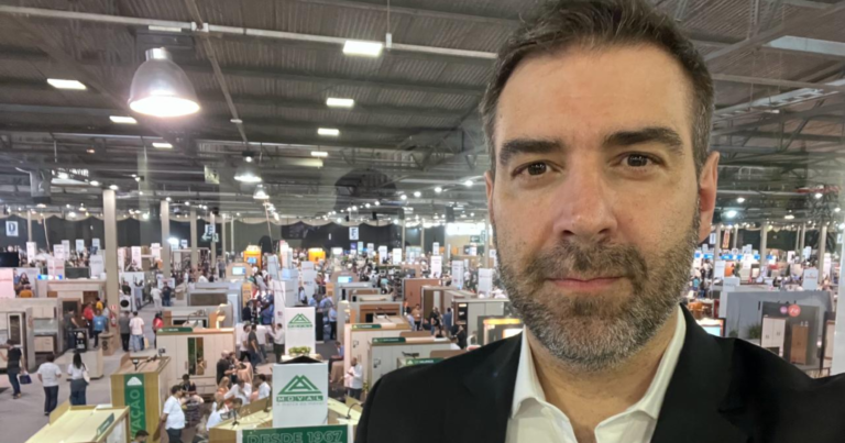 Leia mais sobre o artigo Denian Couto participa da Assembleia Itinerante em Arapongas