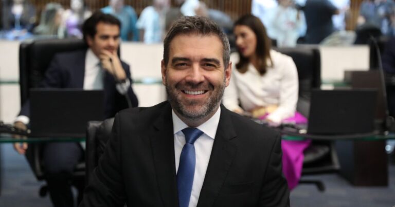 Leia mais sobre o artigo Projeto semelhante ao de Denian Couto para Curitiba vai ser votado no Senado