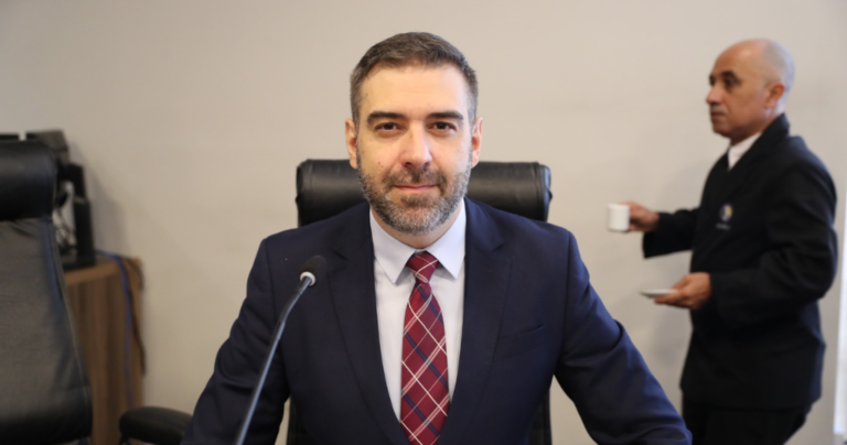 Leia mais sobre o artigo Deputado Denian Couto exige que pedágio para moradores da Lapa seja gratuito