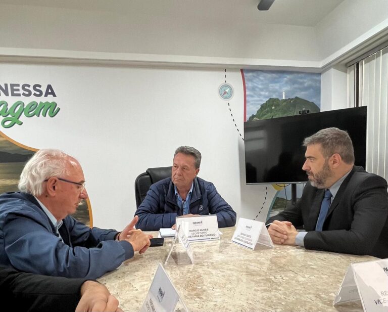 Leia mais sobre o artigo Deputado Denian Couto faz intermediação por Castro junto ao governo do Paraná