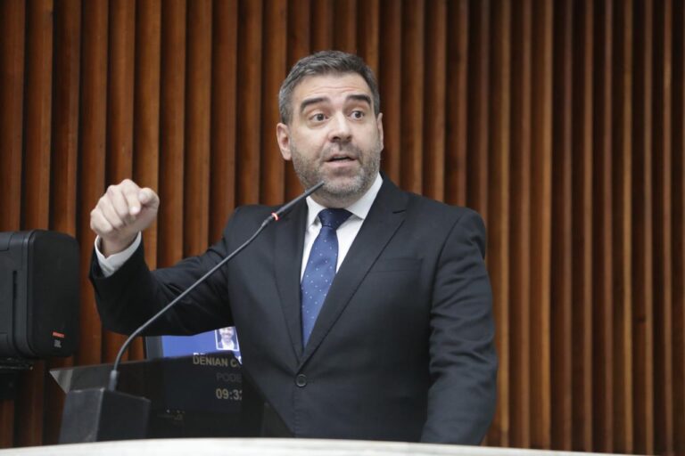 Leia mais sobre o artigo Deputado Denian Couto sai em defesa de Guaratuba contra a “velha política”